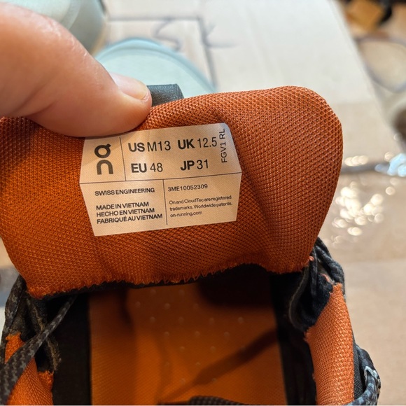 On Running Men's Gray and Orange Shoes - Picture 4 of 4